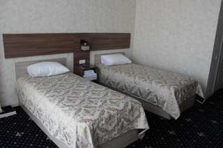 Отель Палаццо Костанай Стандартный двухместный номер с 2 отдельными кроватями-8